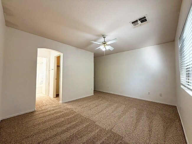 Building Photo - Charming 3-Bedroom Avondale Home with New ...