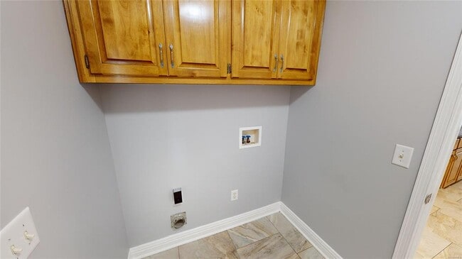 Building Photo - 275 Allen Dr