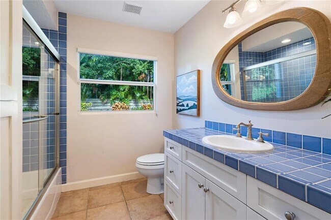 Building Photo - 606 Owl Way