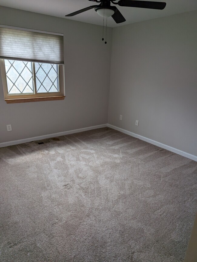 Building Photo - 4853 Berry Hill Ct