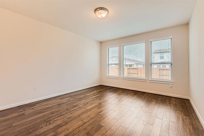 Building Photo - 8313 Spire View