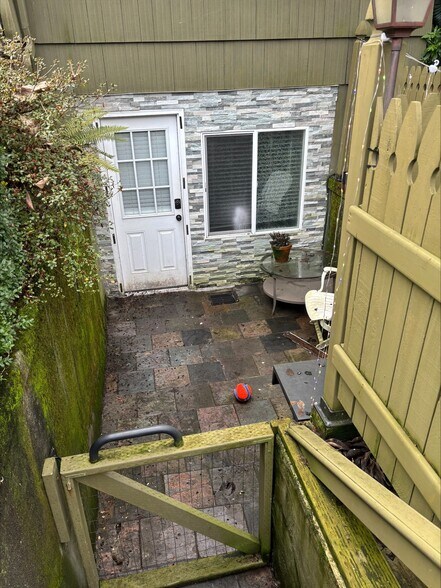 Building Photo - 1409 N 40th St