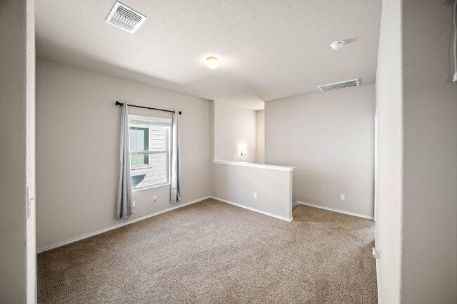 Building Photo - FREE MONTH OF RENT WITH 18 MONTH LEASE SIG...