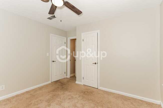 Building Photo - Fantastic 2bd/2ba home! Let yourself in!