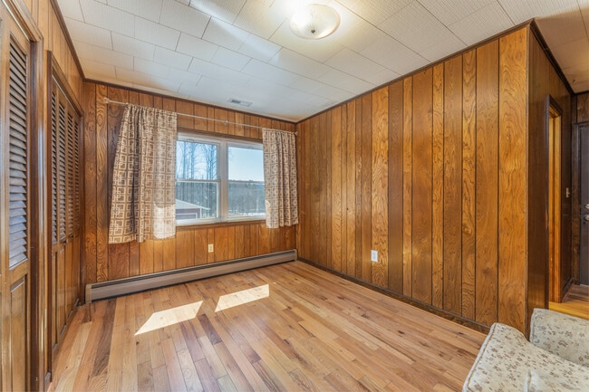 Building Photo - 443 Selica Rd