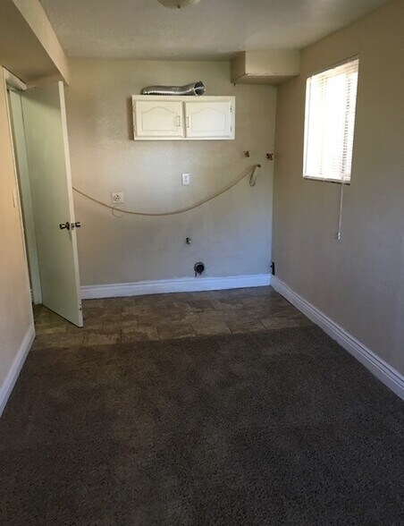 Building Photo - 3532 Valley Heights Dr