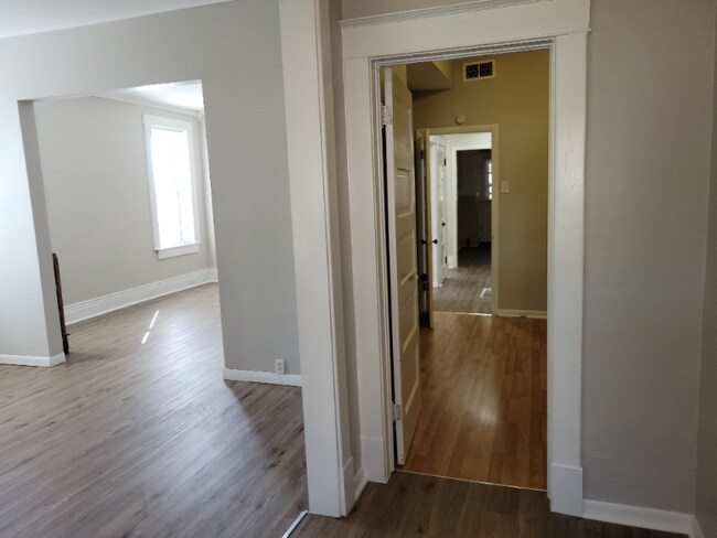 Building Photo - 6443 Idaho Ave