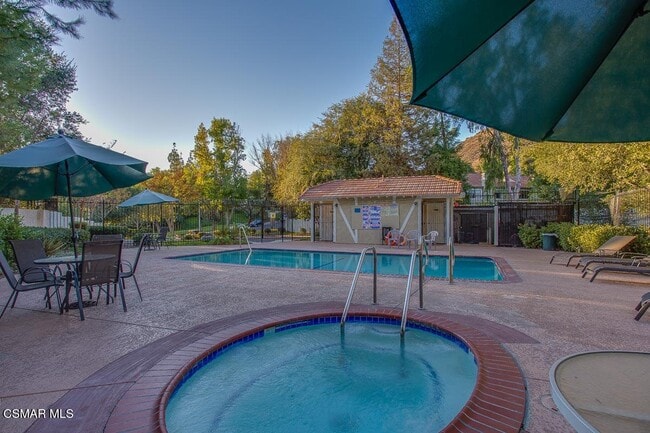 Building Photo - 29712 Strawberry Hill Dr