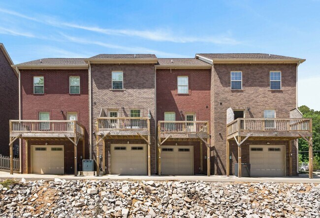 Building Photo - 500 Peachers Mill Rd