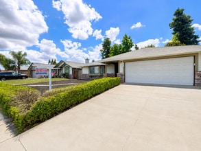 Building Photo - 5208 Maximillian Dr