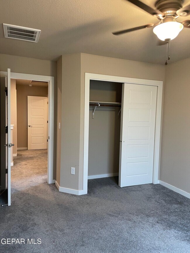 Building Photo - 15117 Design Ct