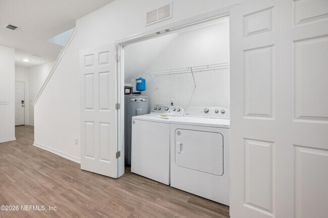 Building Photo - 50 Soria Dr