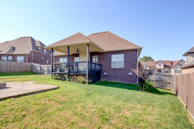 Building Photo - HUGE FRESH Executive home in Farmington