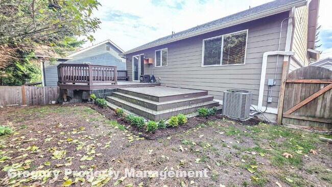 Building Photo - 821 180th St SW