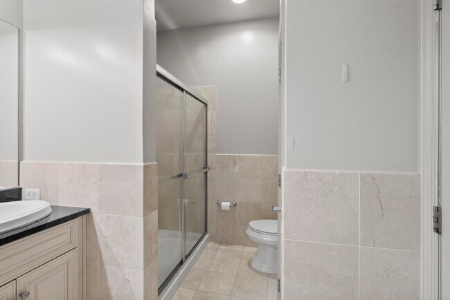 Building Photo - 7400 River Rd