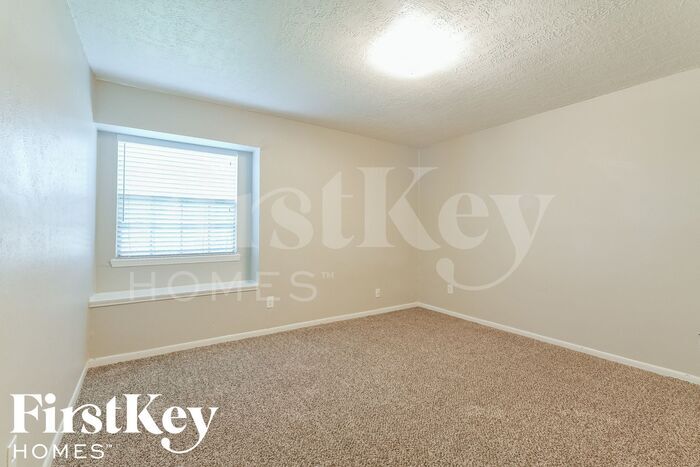 Building Photo - 13275 Lake Breeze Ln