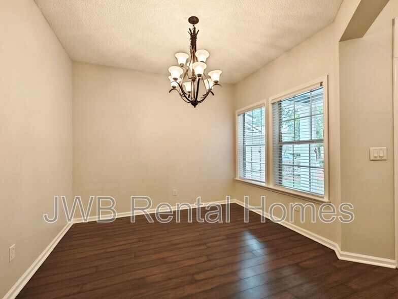 Building Photo - 6176 Casterbridge Rd