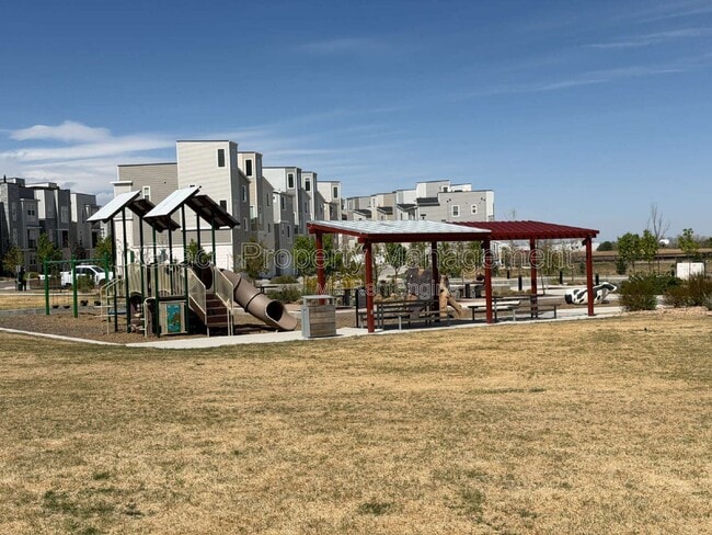 Building Photo - 12232 Creamery St