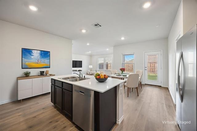 Building Photo - 2811 Jasmine Dr