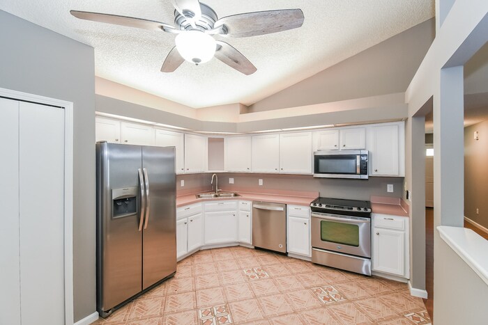 Building Photo - 1876 Ontario Ct