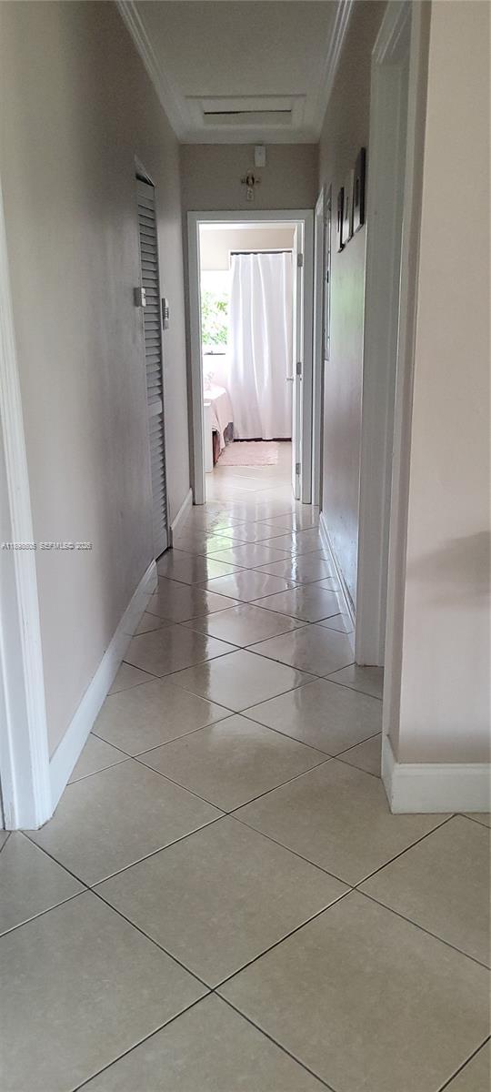 Building Photo - 6021 SW 62nd Pl