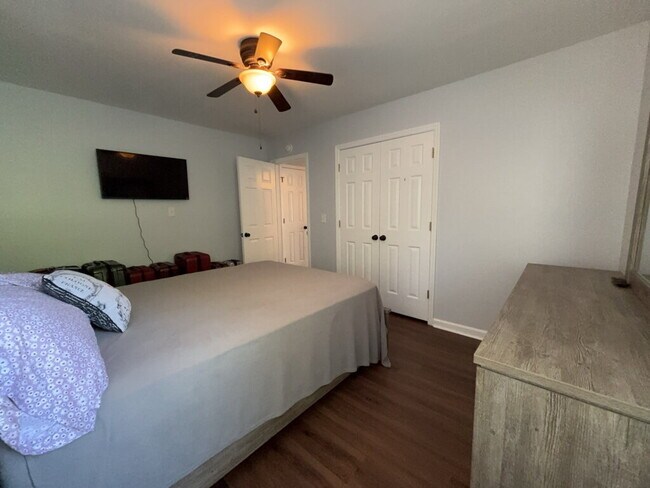 Building Photo - 1009 Ariel Ct