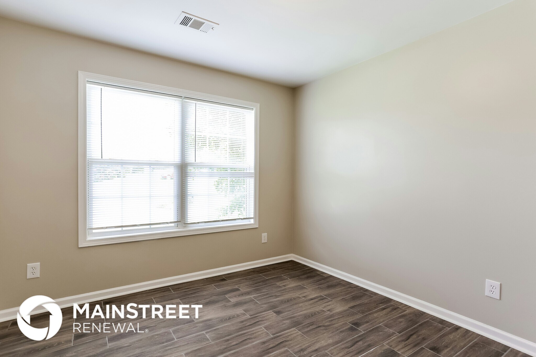 Building Photo - 147 Portland Rd