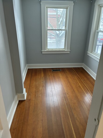 Building Photo - 14 Rochester St