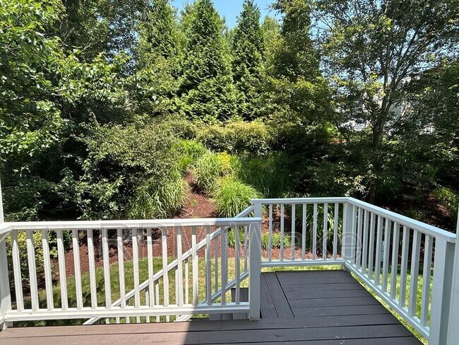 Building Photo - 1100 Kirkeenan Cir