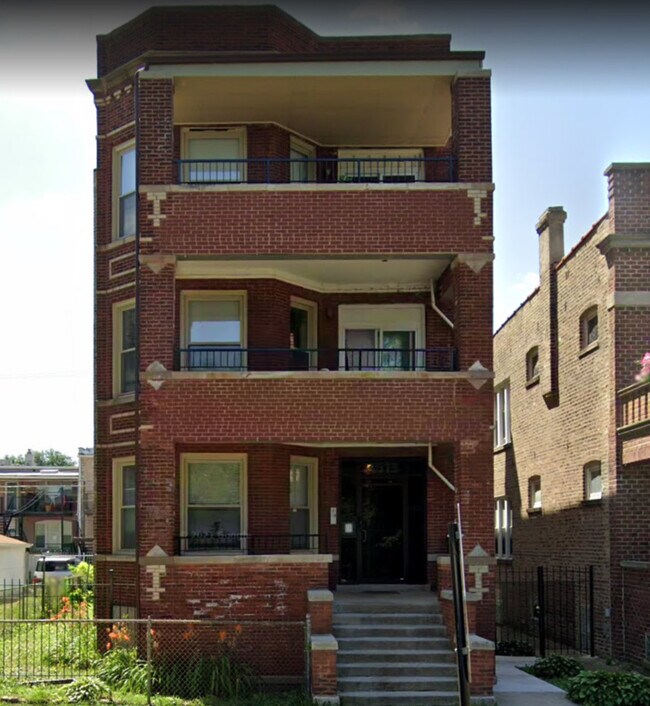Primary Photo - 3513 W Fulton Blvd