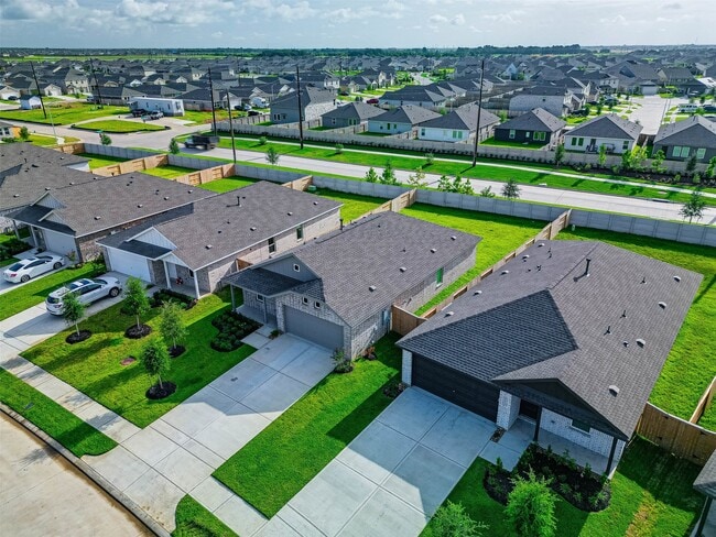 Building Photo - 6606 Tricolor Beech Ln