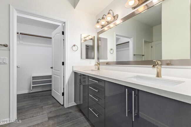 Building Photo - 7887 N 16th St