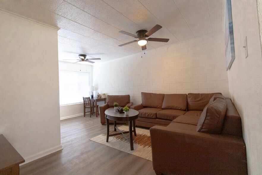 Building Photo - 1101 Milburn Ave