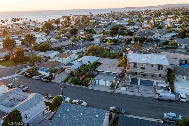 Building Photo - 256 1/2 Avenida Madrid Unit B