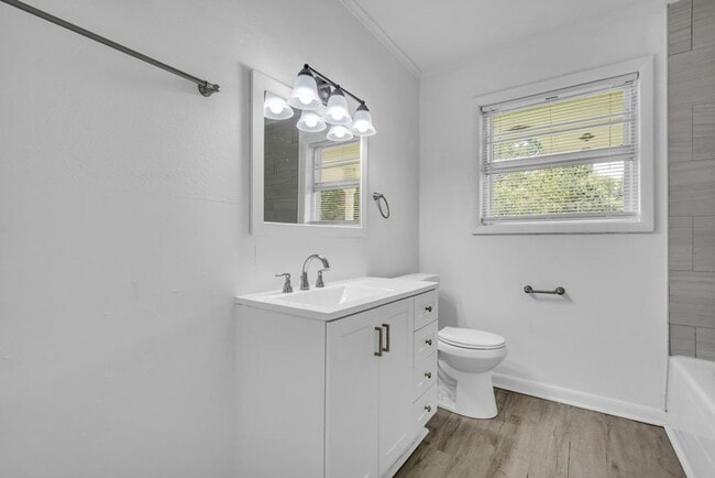 Building Photo - Renovated 3 Bedroom 2 Bath Home for Rent with Detached Garage!
