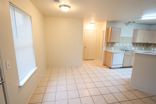 Building Photo - 4814 Dark Canyon Ct