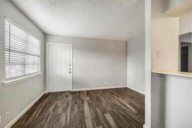 Building Photo - 4314 Gillis St