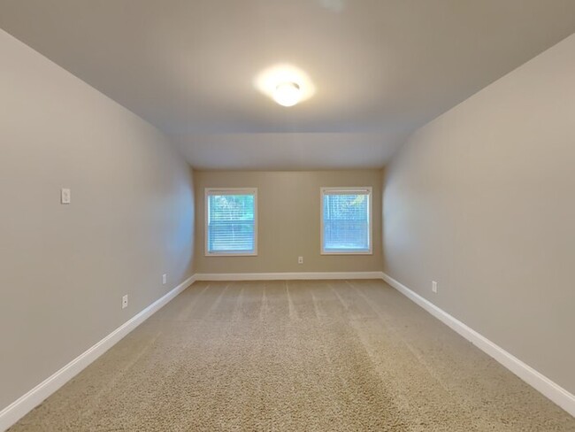 Building Photo - Cozy Home located in Dacula!