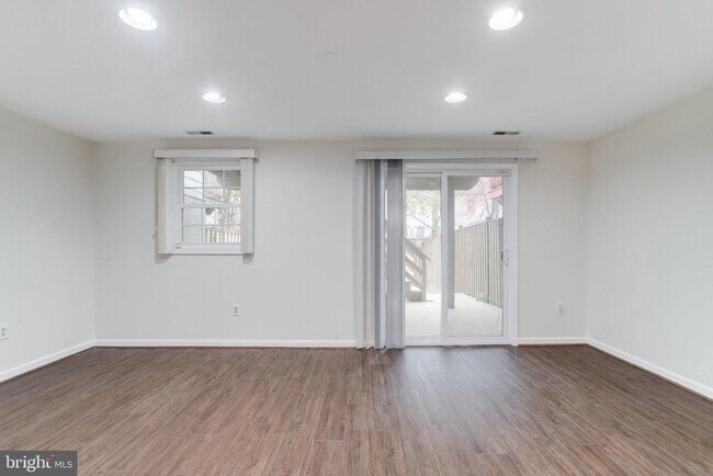 Building Photo - 9216 Burley Ln