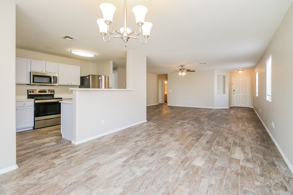 Building Photo - 30617 N Desert Star Dr