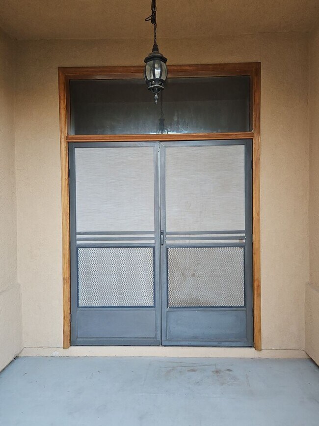 Building Photo - 3422 W 16th Ln