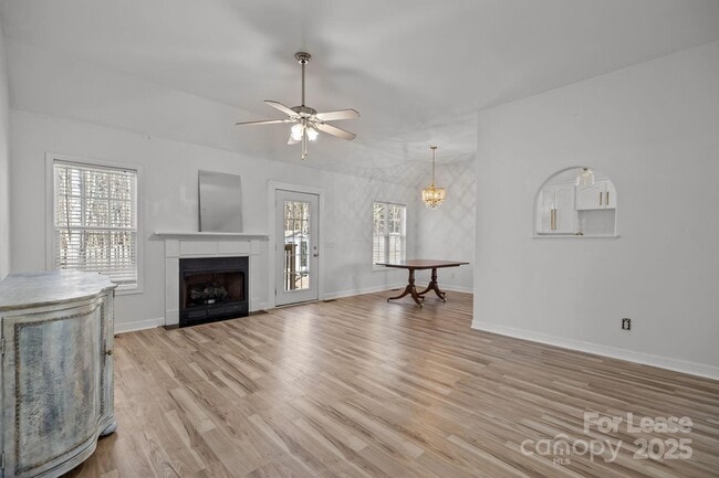 Building Photo - 285 Eagle Creek Road