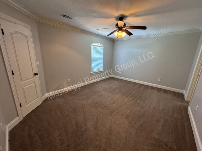 Building Photo - 3BR/3BA For Rent