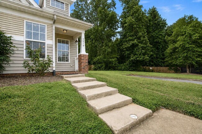 Building Photo - 3219 Cottage Rose Ln