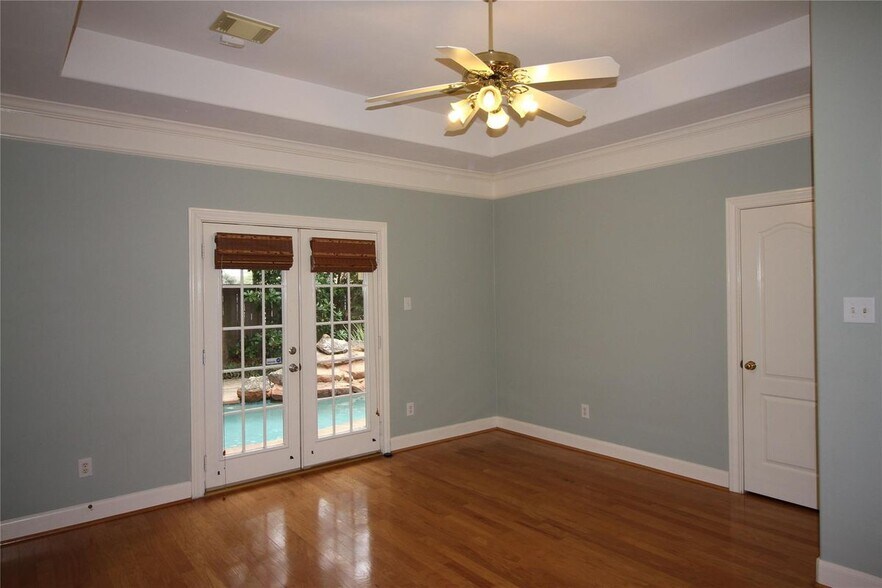 Building Photo - 1648 Lakeside Enclave Dr