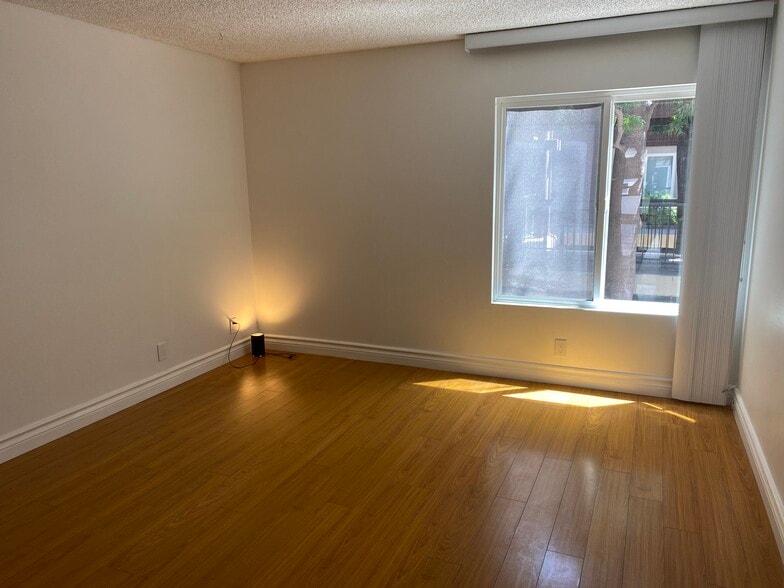 Second Bedroom - 4200 Via Dolce