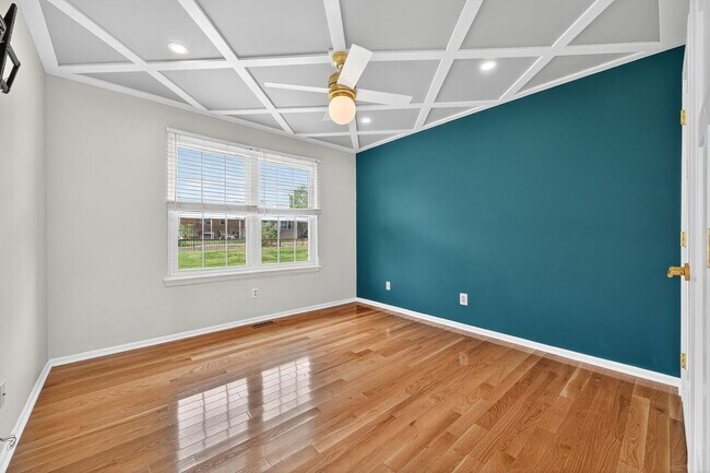 Building Photo - Beautiful 2 Bedroom, 1 Bathroom Condo In W...