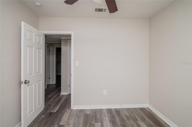 Building Photo - 6129 Hialeah St