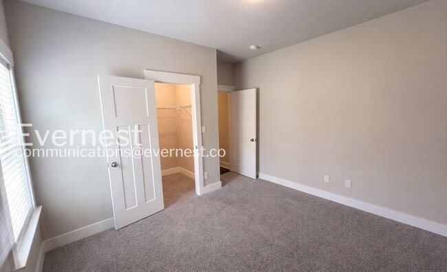 Building Photo - 3-Bed/2-Bath Home/Pet Friendly/Available Now!