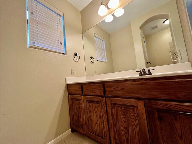 Building Photo - 2406 Indian Creek Rd